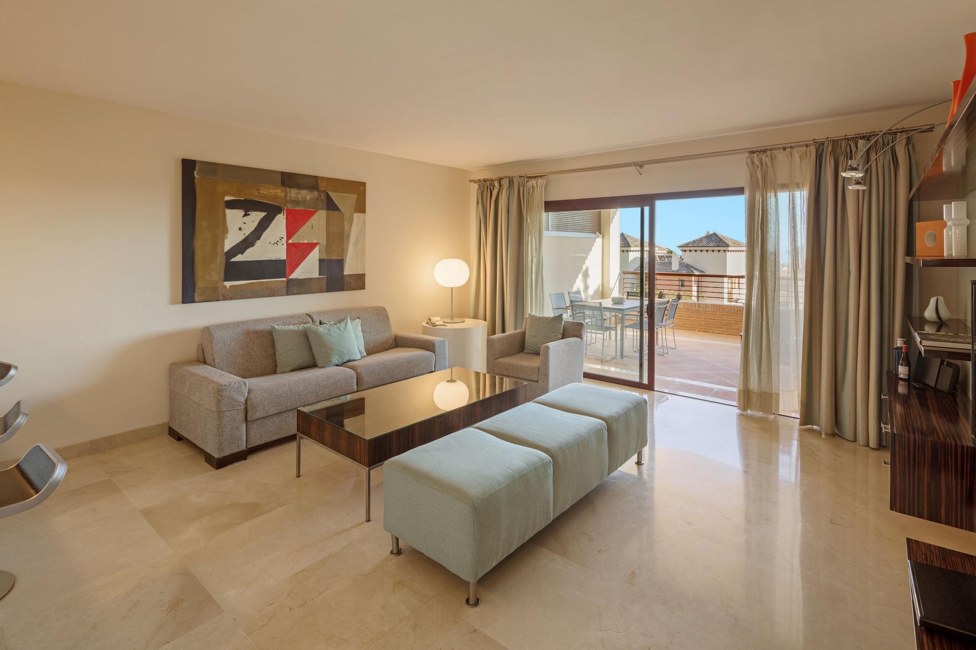 Deluxe Don Carlos Villa